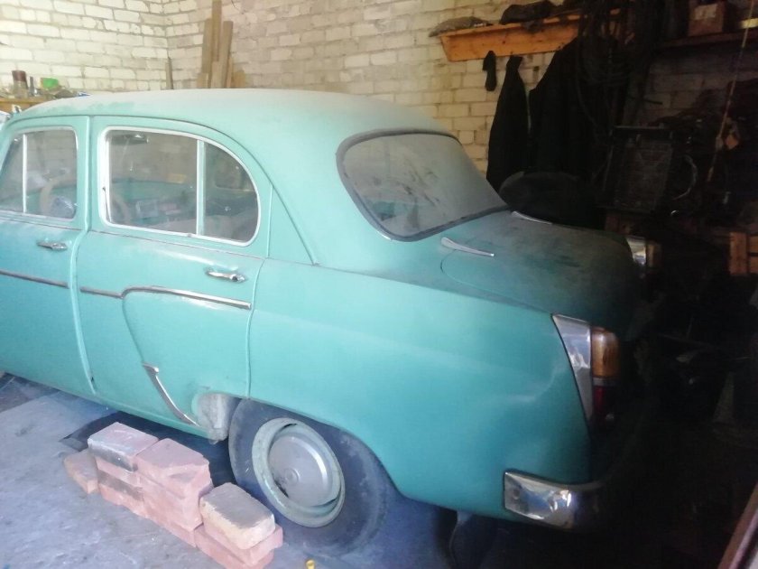 Москвич 407 зеленый