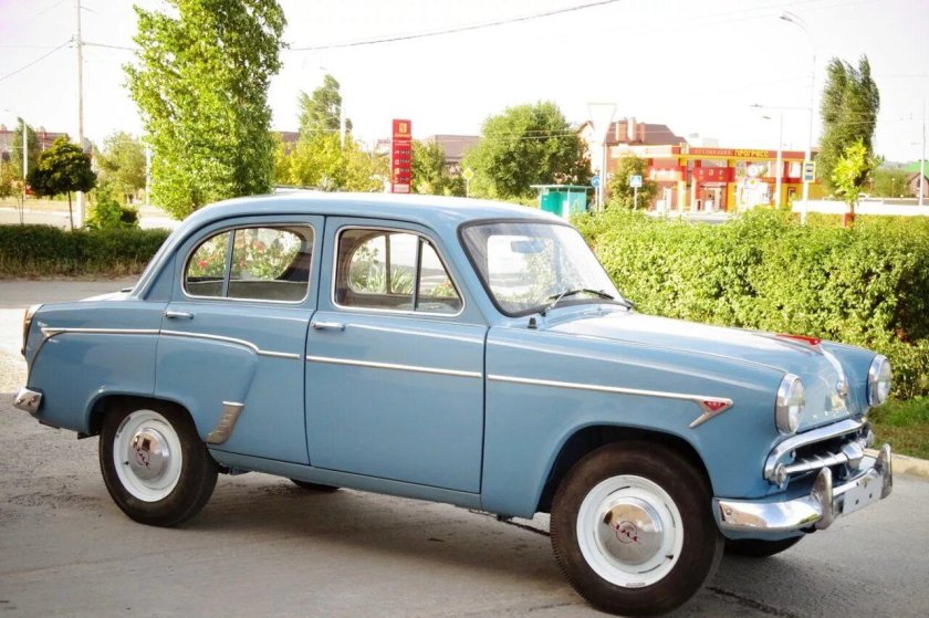 Москвич 407 голубой
