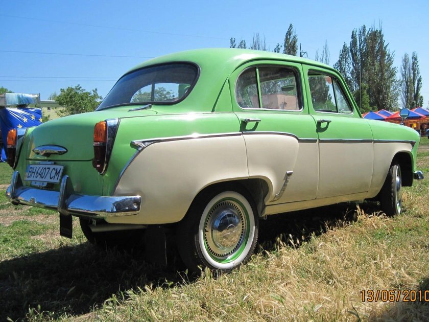 Москвич 407 зеленый