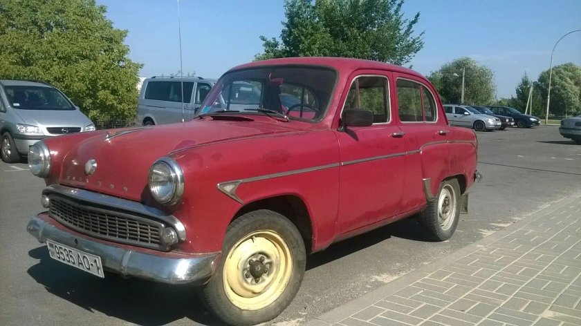 Москвич 407 вишневый