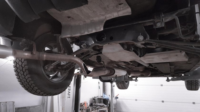 Выхлоп Рено Дастер 2.0 4х4