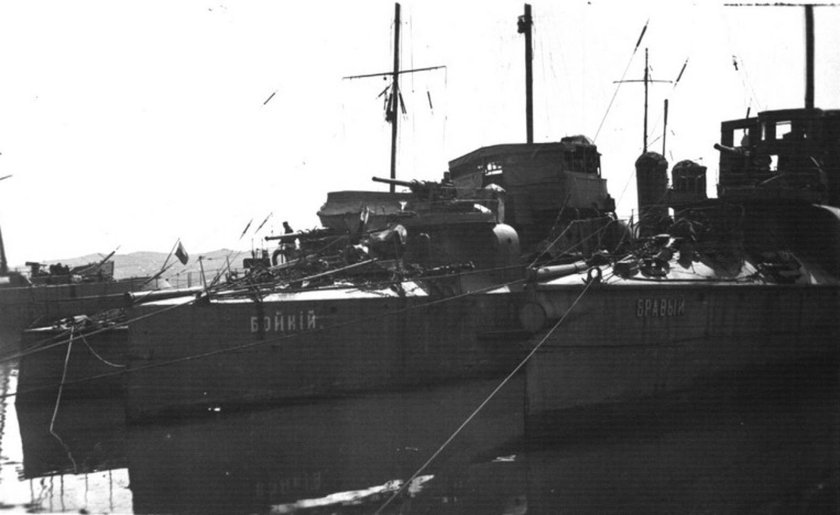 Эсминец Бравый