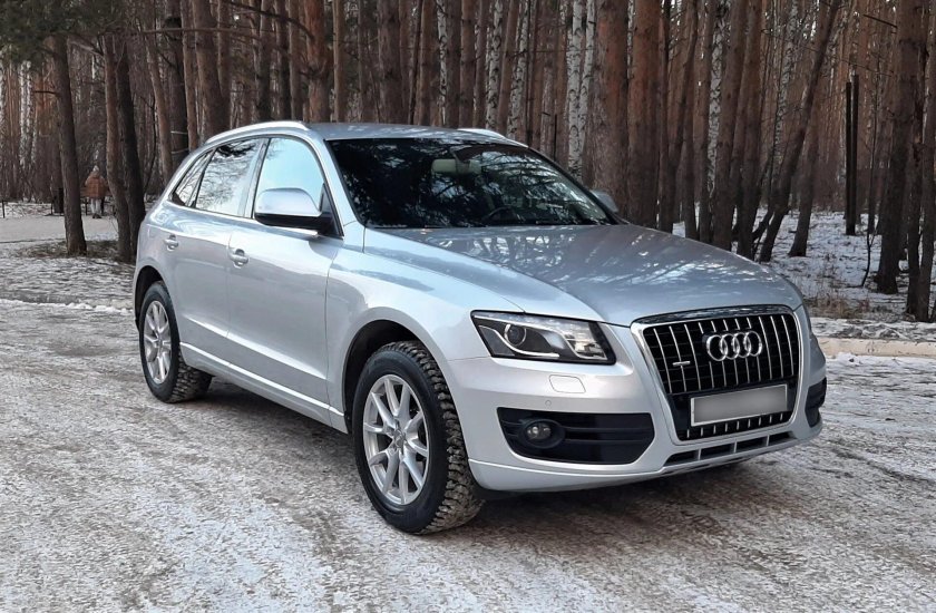 Audi q5 серебристый 2010
