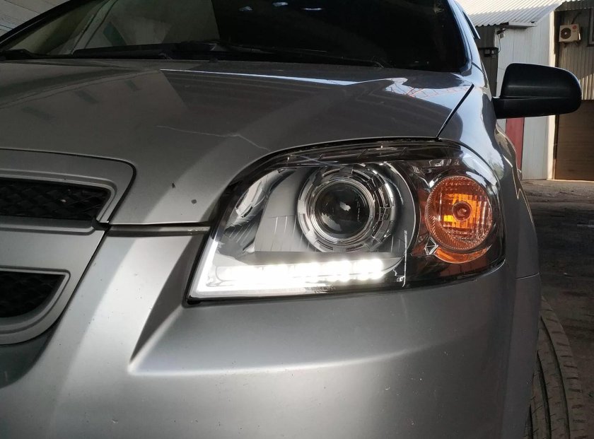 Линзы в фары Шевроле Авео т 250