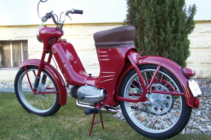 Мопед Ява 555