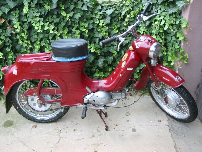 Jawa Pioneer 555