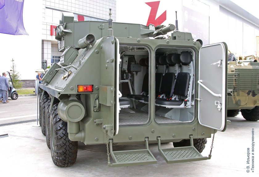 Бронетранспортер БТР-87 (BTR-87 APC)