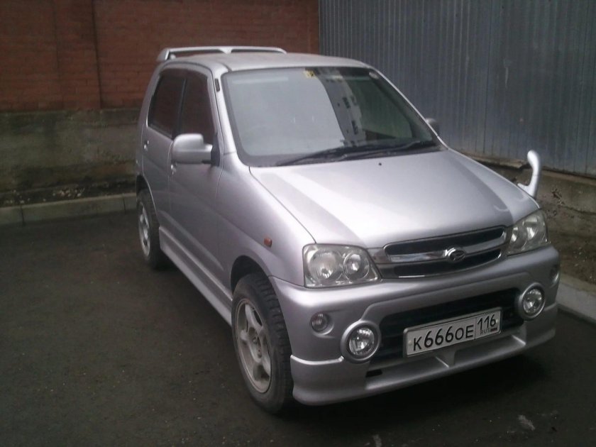 Дайхатсу Териос 2004