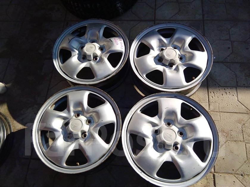 Диск Дайхатсу r15