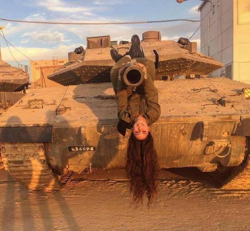 Меркава танкистка