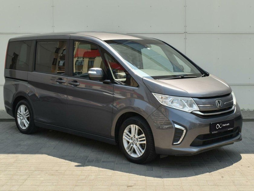 Honda минивэн Stepwgn