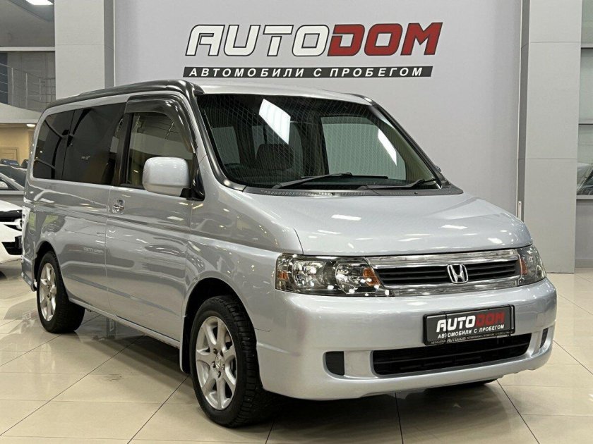 Honda минивэн Stepwgn