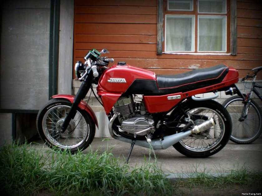 Ява Мустанг 638