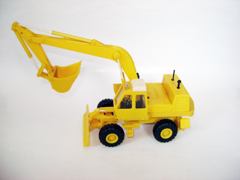 Экскаватор АТЕК 881