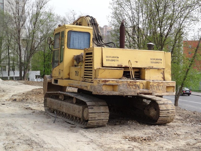 Экскаватор АТЕК 761