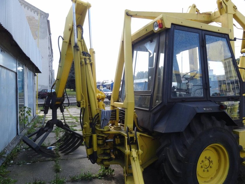 Трактор АТЕК 999е