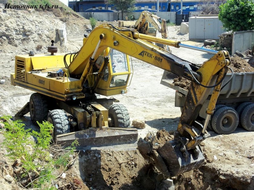 Экскаватор АТЕК 881