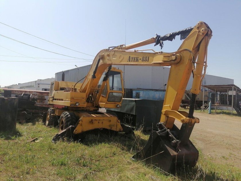 Экскаватор АТЕК 881