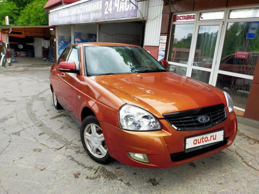 Лада Приора 2011