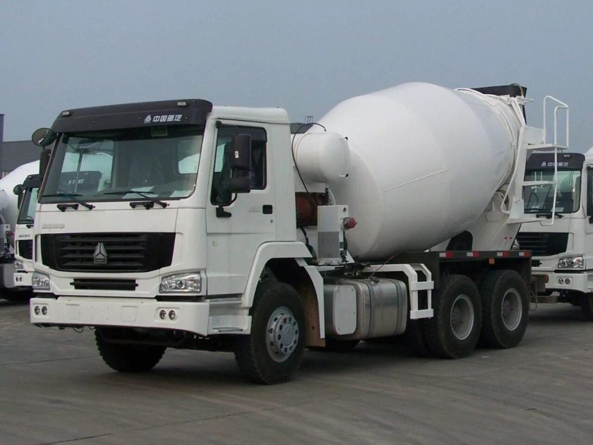 Автобетоносмеситель HOWO zz5327