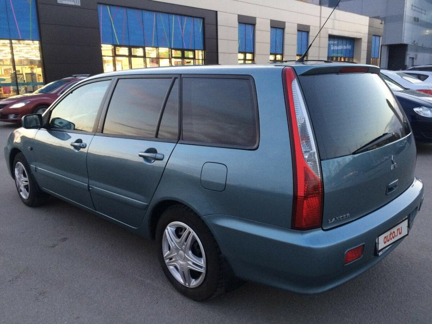 Mitsubishi Lancer Wagon 2003