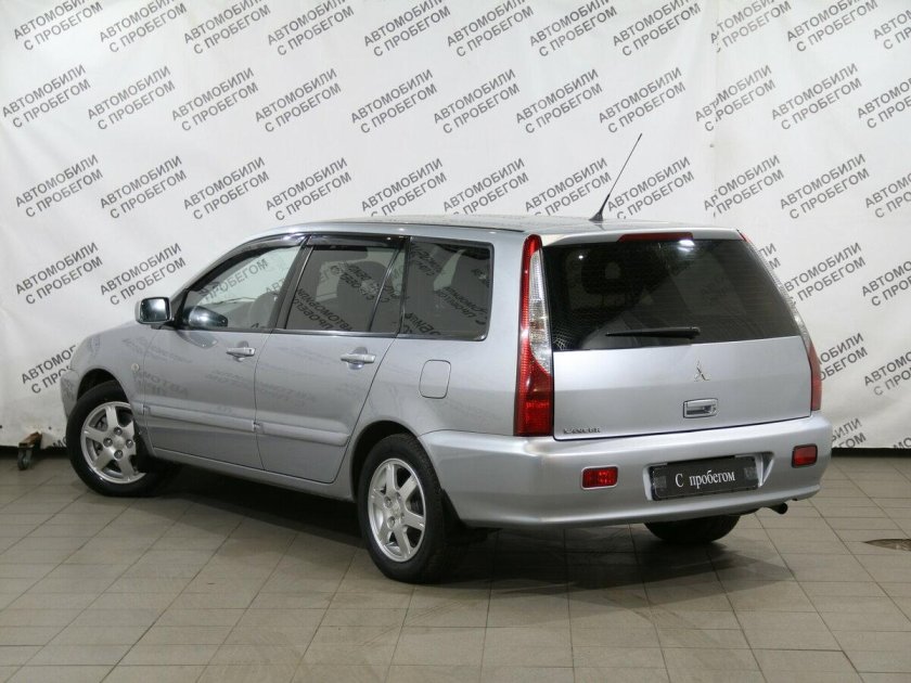 Митсубиси Лансер 2000 универсал