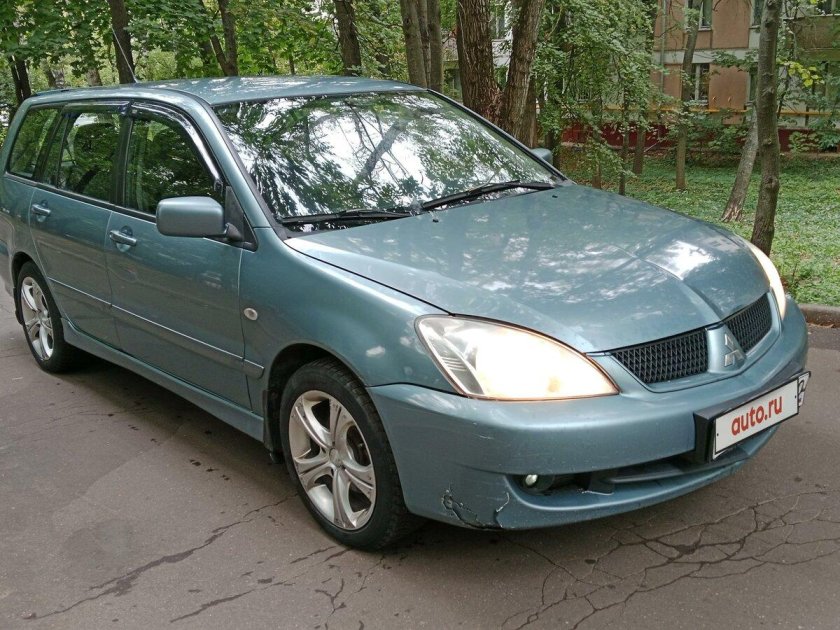 Митсубиси Лансер лифтбек