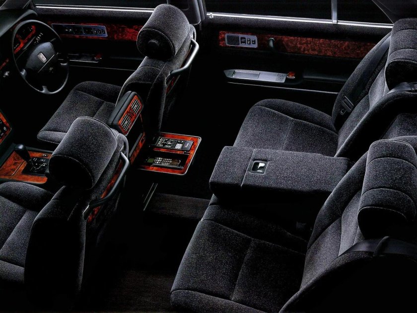 Toyota Century III (g60)