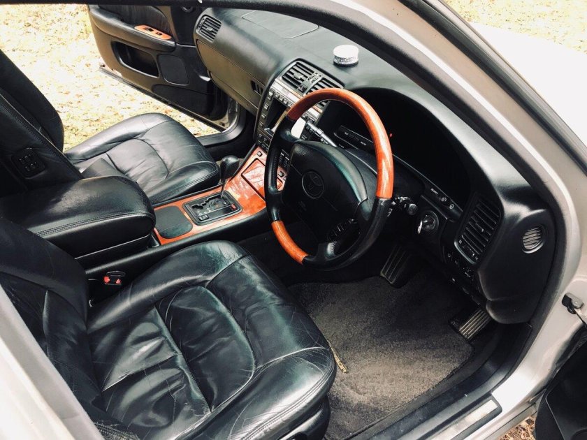 Тойота Цельсиор f20