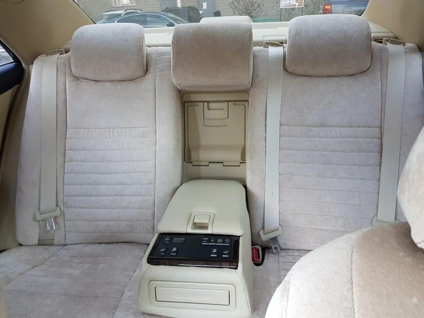 Toyota Celsior салон