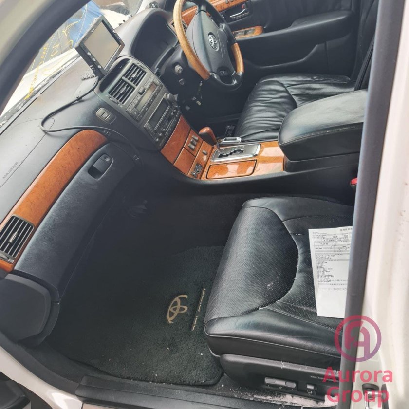 Тойота краун маджеста 2005