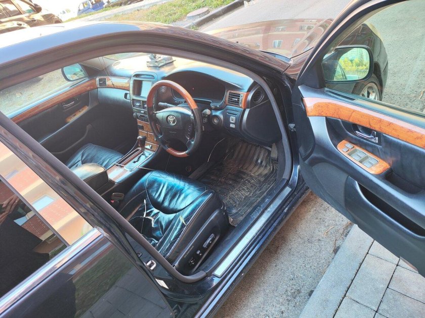 Тойота цельсиор 2003