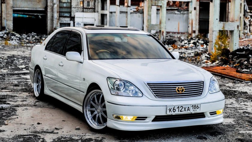 Toyota celsior ucf31