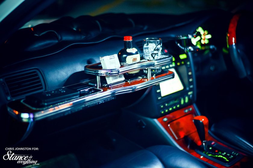 Столик Toyota Aristo