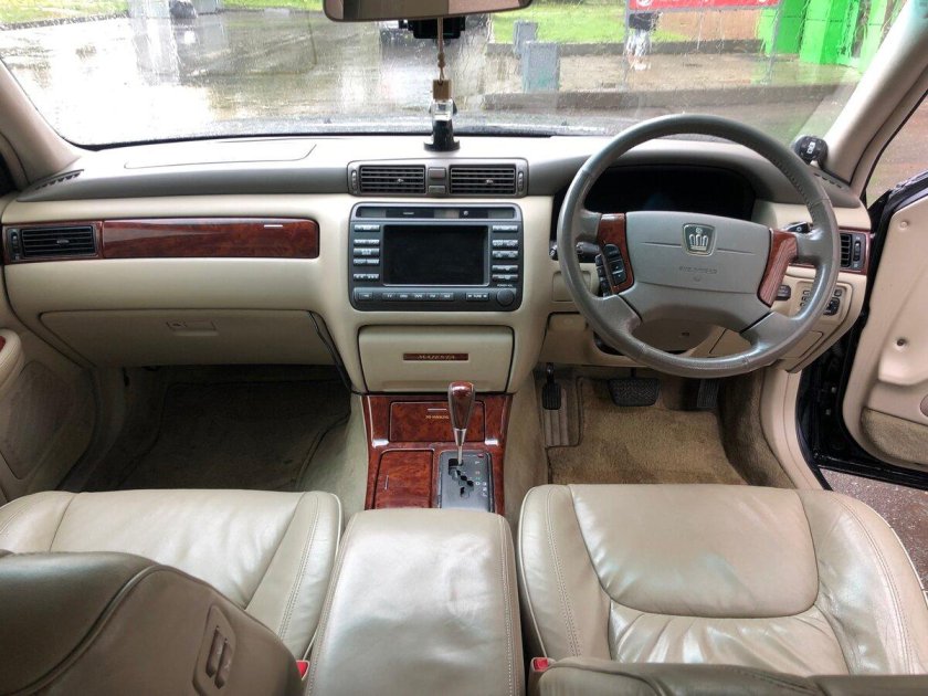 Toyota Crown Majesta s170