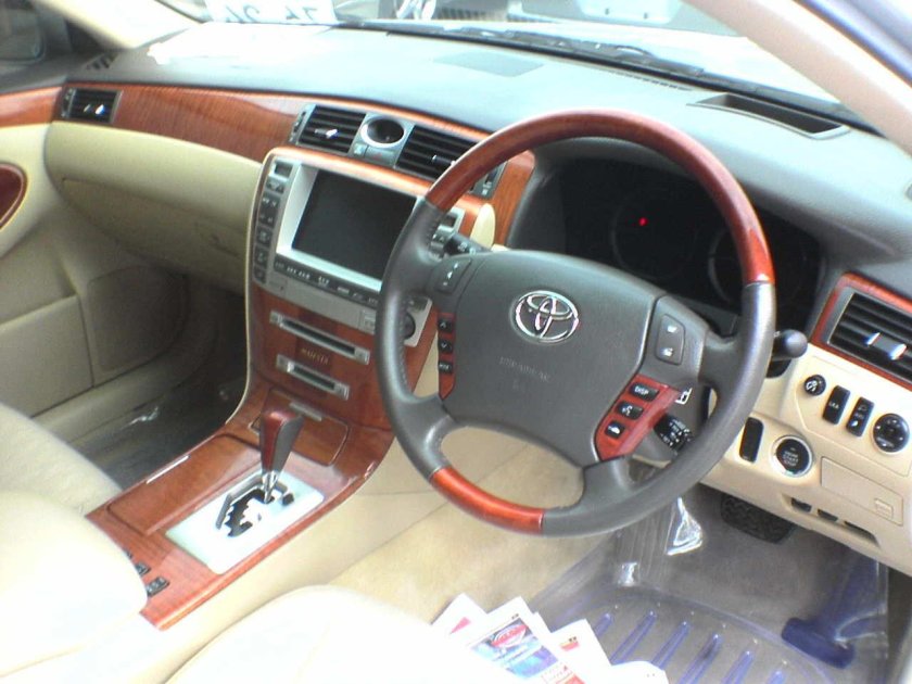 Toyota Crown Majesta 2005