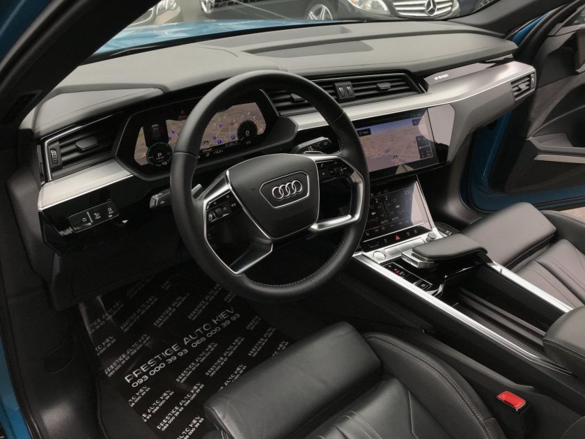 Audi e-tron 55