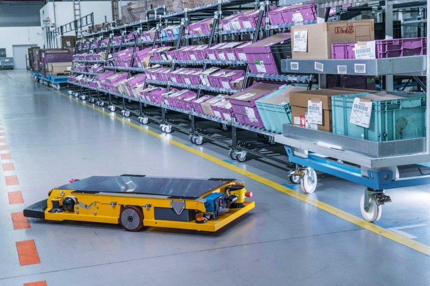 Роботизированные тележки AGV