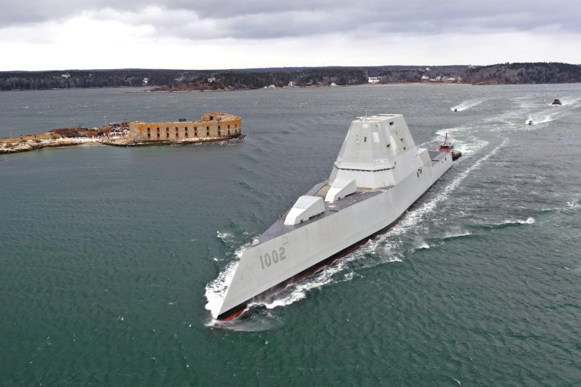 Dragon 7148 USS Lyndon b. Johnson Zumwalt-класс 1/72