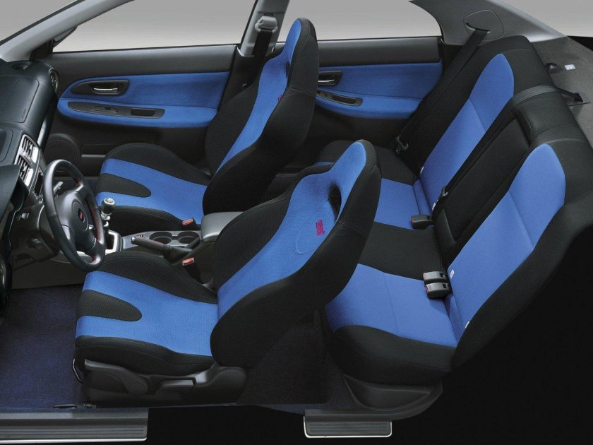 Subaru Impreza WRX STI 2005 салон