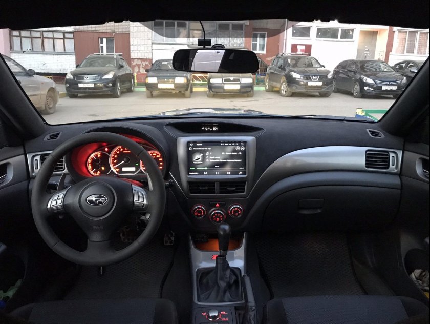 Субару Импреза 2008 1.5 салон