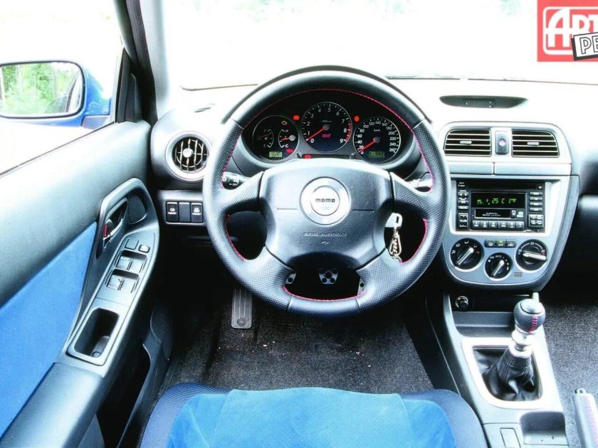 Subaru Impreza 2000 салон