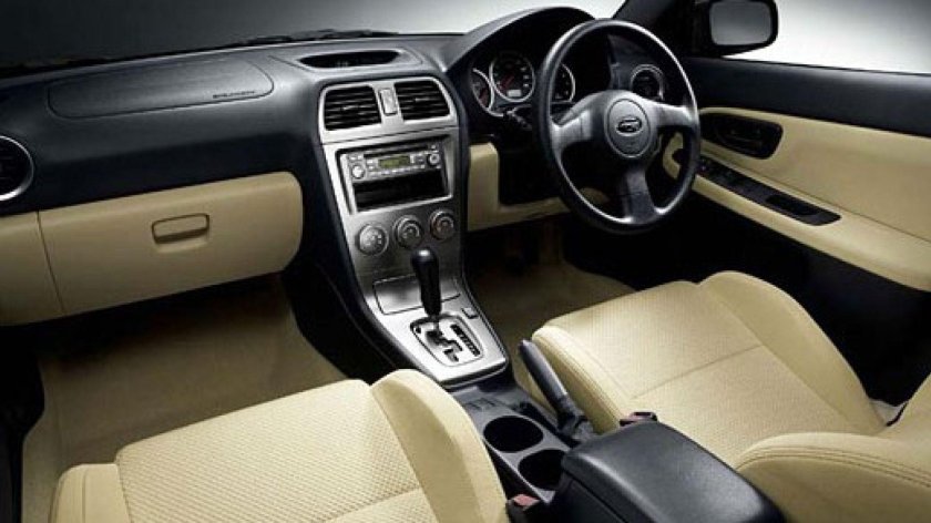 Subaru Impreza 2005 салон