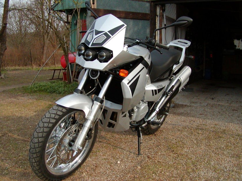 Ява 650 Дакар