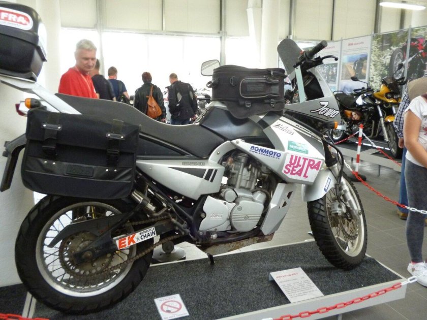 Ява 650 Дакар