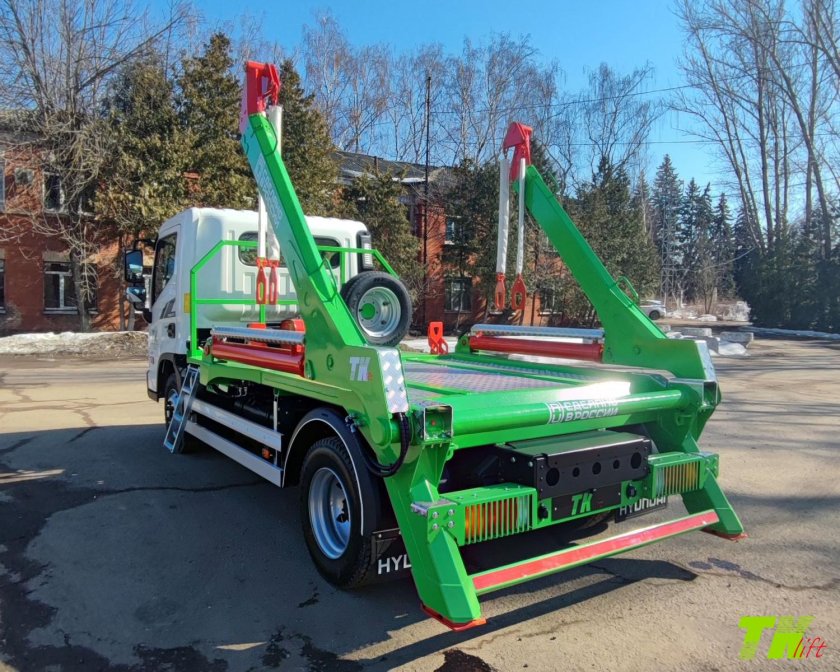 Портальный погрузчик а-210