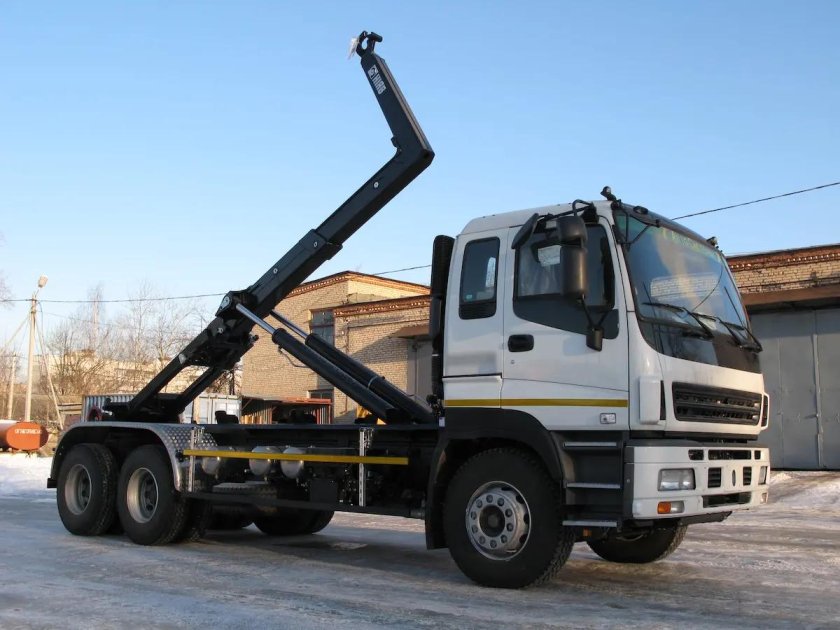 Мультилифт Isuzu крюковой погрузчик