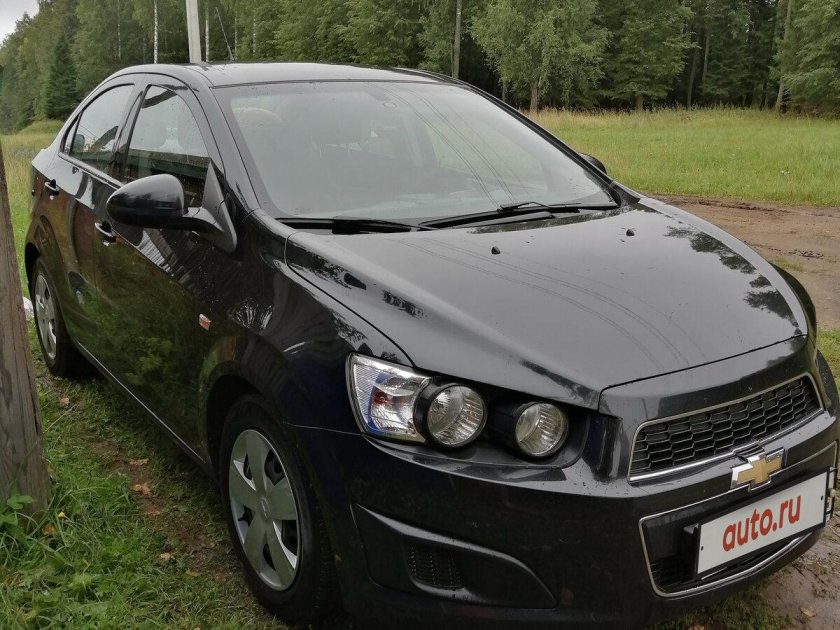 Шевроле Авео черная 2013