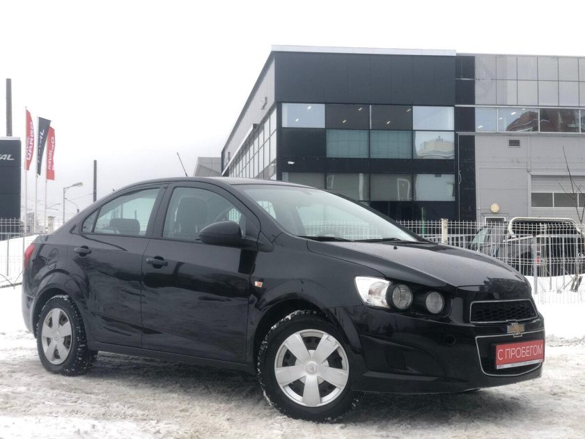 Шевроле Авео 2014 черная