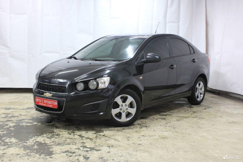 Chevrolet Aveo t200 черный глянец